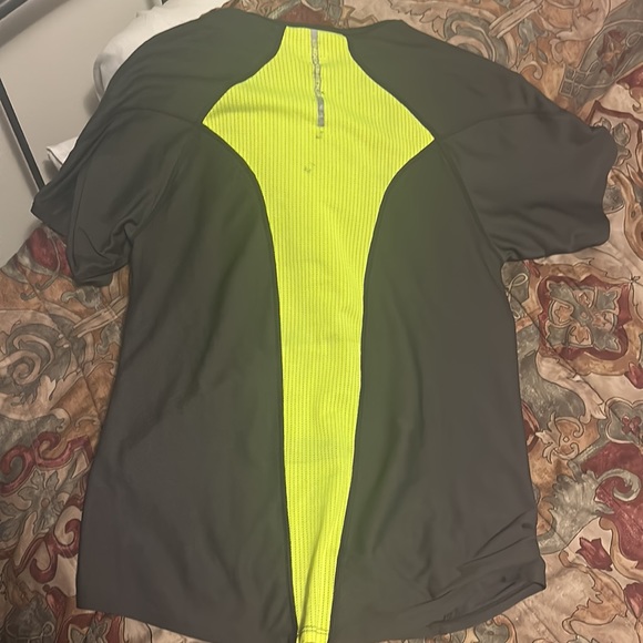 Under armour cycling tee - Picture 2 of 3